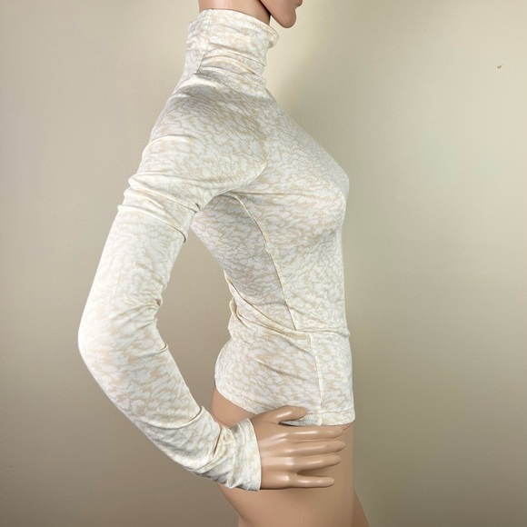 NEW RAG & BONE BEIGE PRINTED LONG SLEEVE TOP - Picture 4 of 5